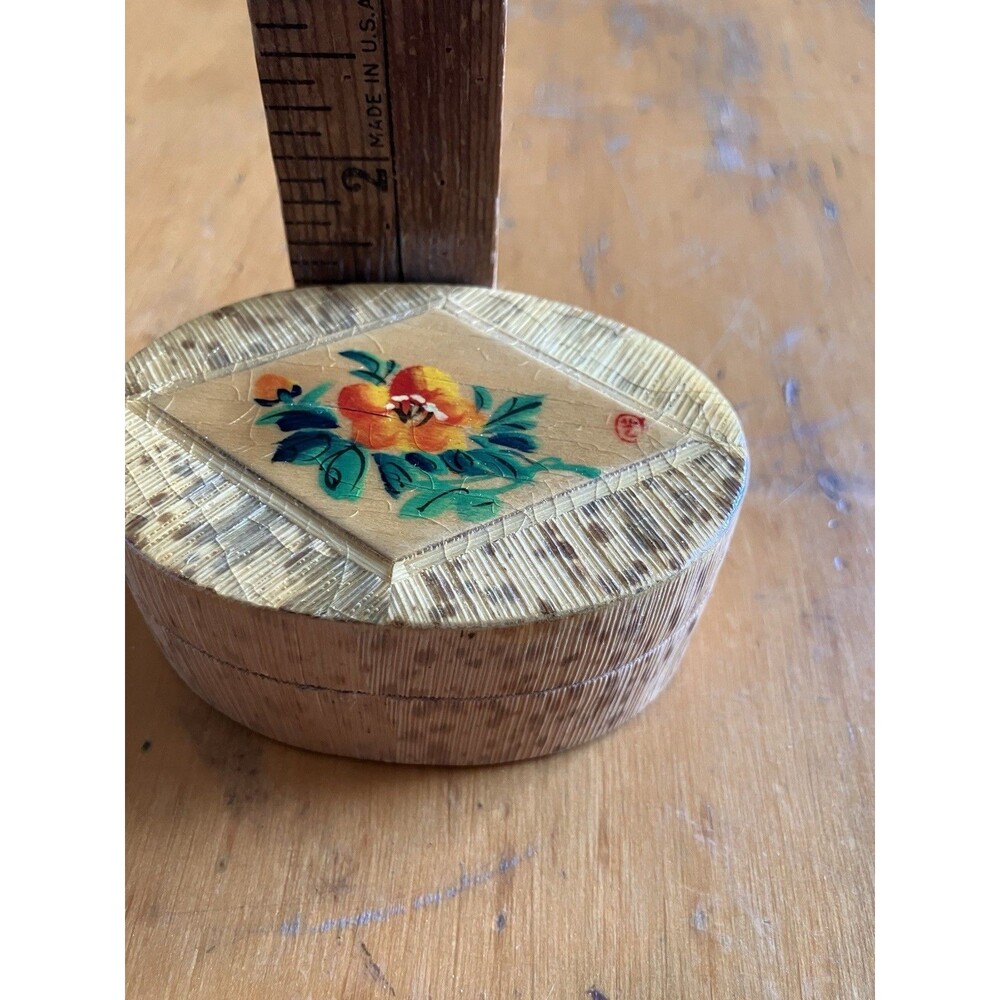 VTG Chinese Bamboo Straw Marquetry Flower Oval Trinket Small 3” Green Silk Lined - Picture 7 of 7